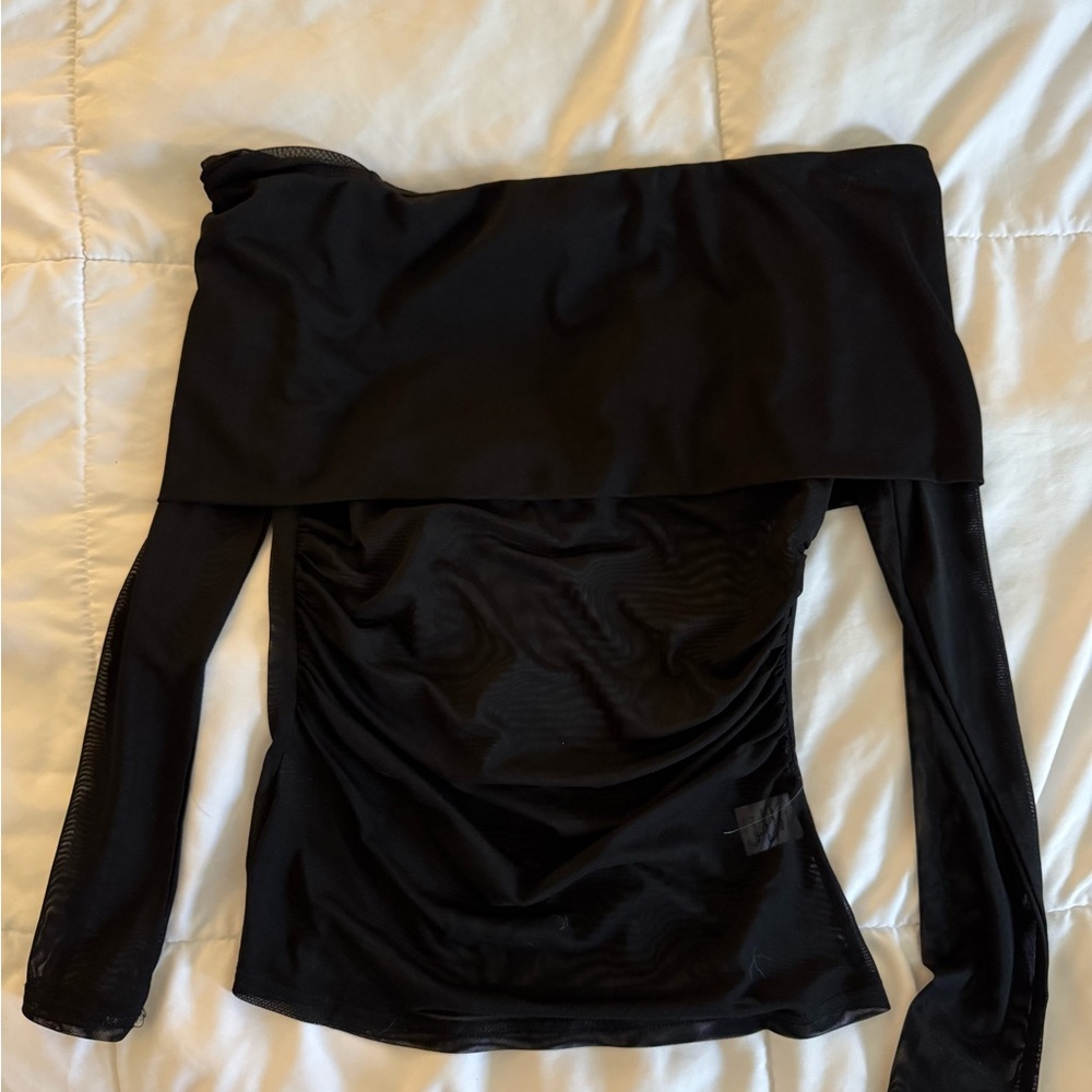Superdown Black Off-Shoulder Blouse